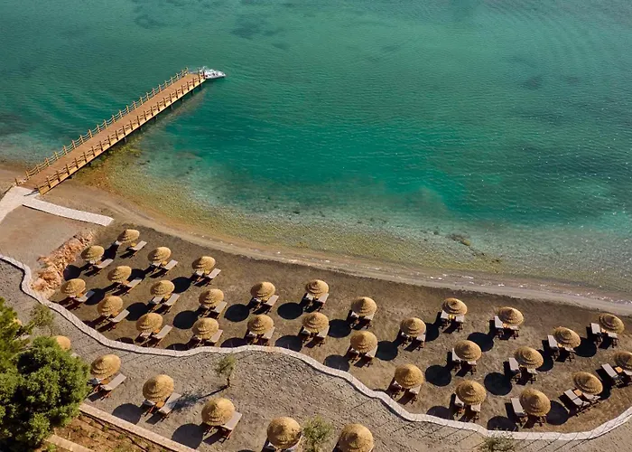 Anda Barut Collection Szálloda 5*