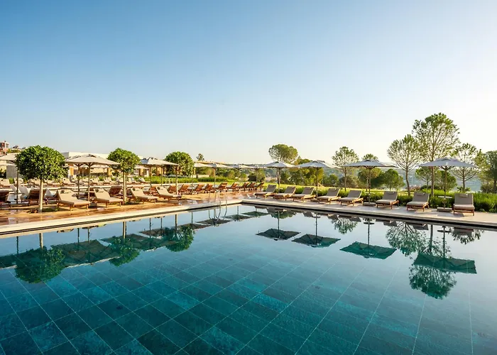 Anda Barut Collection - Ultra Hotel